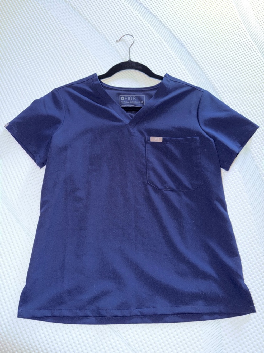 Figs Navy V-Neck Medical Scrub Top with Chest Pocket XS